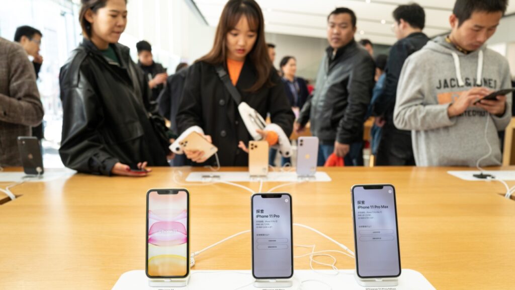 Tim Cook ปวดหัวหนัก! iPhone ร่วงอันดับบ๊วยตลาดสมาร์ตโฟนจีน เหตุ ไม่มี AI